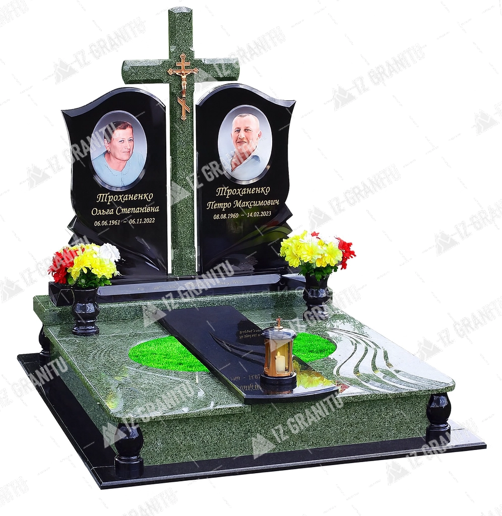 Подвійний пам'ятник 40